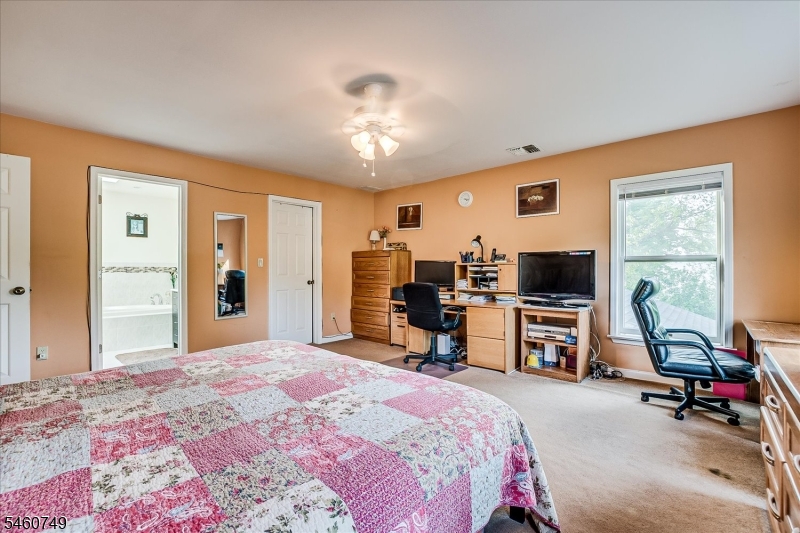 154 Dutton Street Franklin NJ 08873