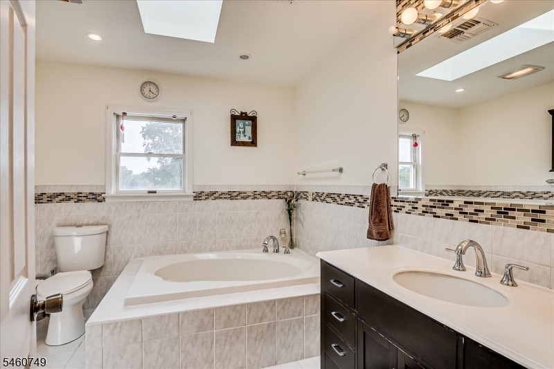 154 Dutton Street Franklin NJ 08873
