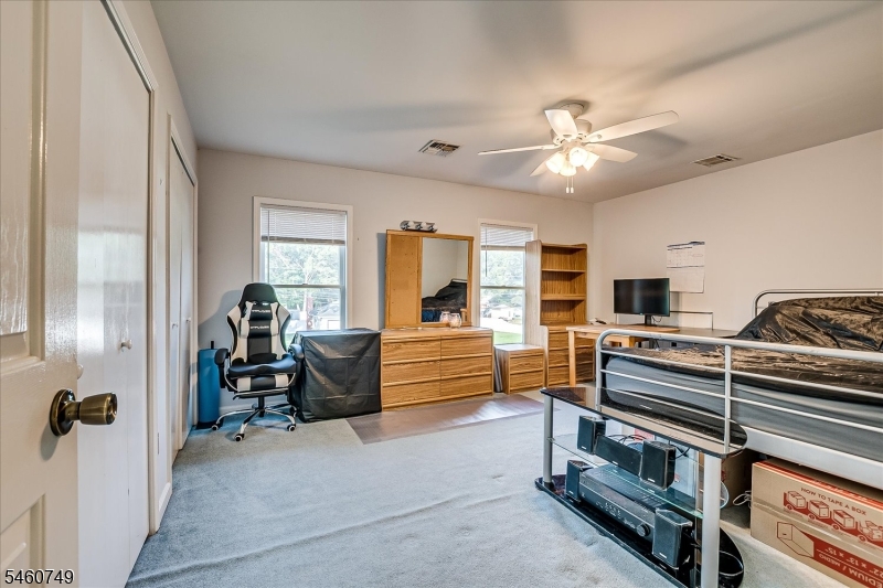 154 Dutton Street Franklin NJ 08873