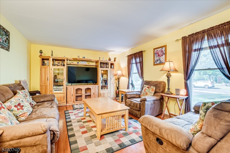 154 Dutton Street Franklin NJ 08873