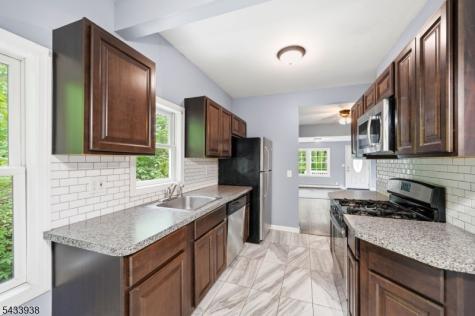 16 Morsemere Road West Milford NJ 07421