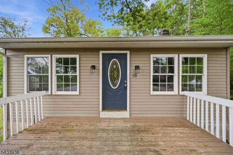 16 Morsemere Road West Milford NJ 07421