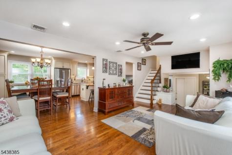 14 Stirling Lane Wayne NJ 07470