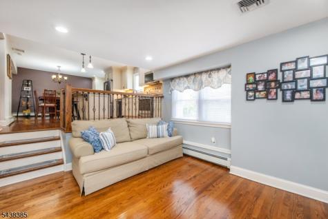 14 Stirling Lane Wayne NJ 07470