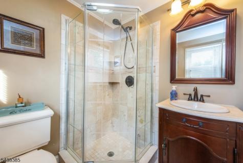 14 Stirling Lane Wayne NJ 07470