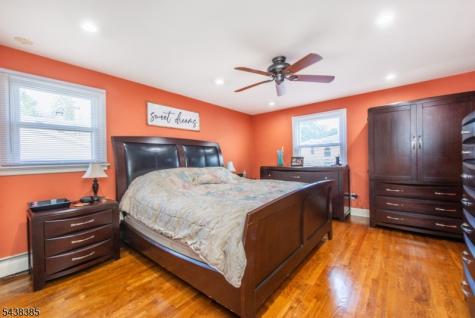 14 Stirling Lane Wayne NJ 07470