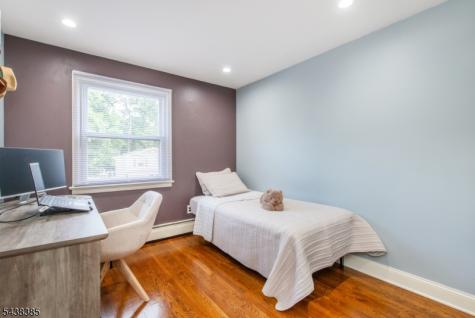 14 Stirling Lane Wayne NJ 07470