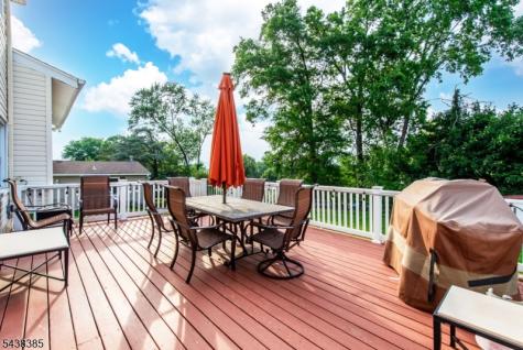 14 Stirling Lane Wayne NJ 07470