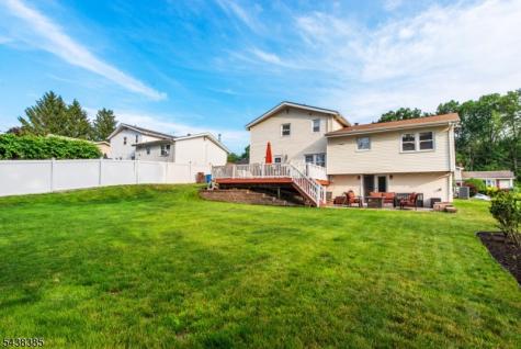14 Stirling Lane Wayne NJ 07470