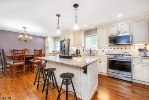 14 Stirling Lane Wayne NJ 07470