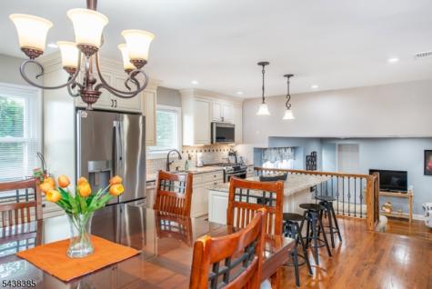 14 Stirling Lane Wayne NJ 07470
