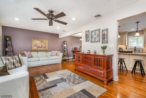14 Stirling Lane Wayne NJ 07470