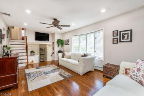 14 Stirling Lane Wayne NJ 07470