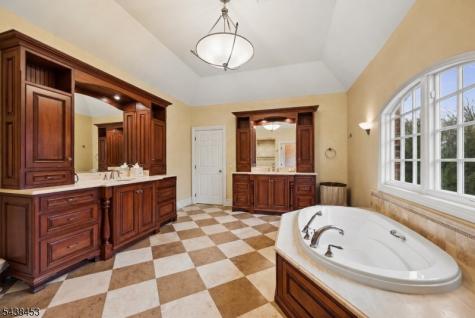 56 Will Lane Watchung NJ 07069