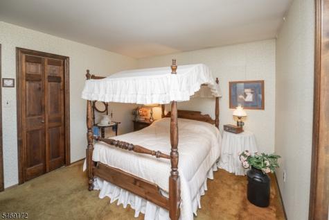 5 Collinswood Lane Knowlton NJ 07832