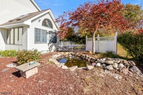 5 Collinswood Lane Knowlton NJ 07832