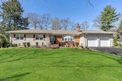 325 Linda Drive Mountainside NJ 07092