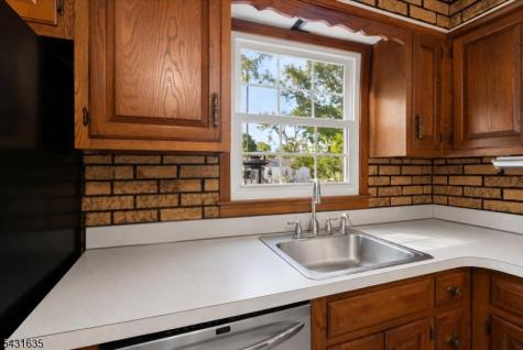 31 Center Street Butler NJ 07405