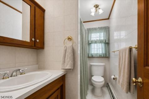 31 Center Street Butler NJ 07405