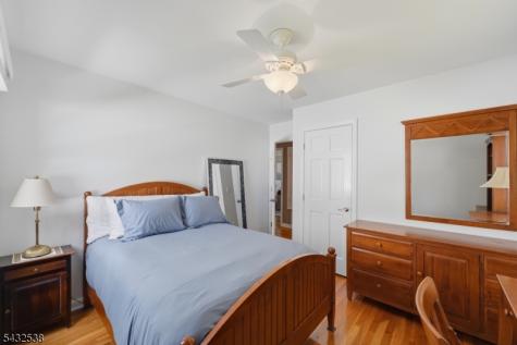 31 Middle Hill Road Woodbridge NJ 07067