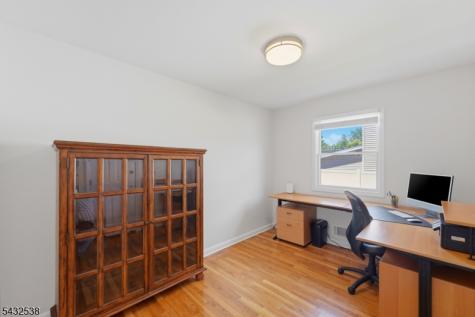 31 Middle Hill Road Woodbridge NJ 07067