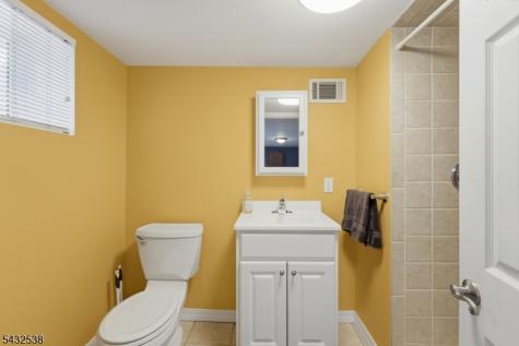 31 Middle Hill Road Woodbridge NJ 07067