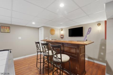 31 Middle Hill Road Woodbridge NJ 07067