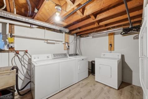 31 Middle Hill Road Woodbridge NJ 07067