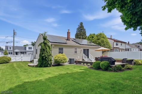 31 Middle Hill Road Woodbridge NJ 07067