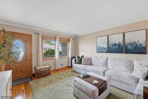 31 Middle Hill Road Woodbridge NJ 07067