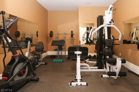 8 Pineview Lane Boonton NJ 07005