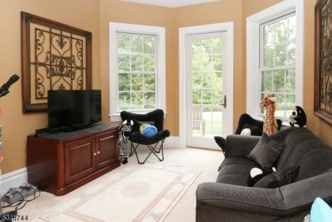 8 Pineview Lane Boonton NJ 07005