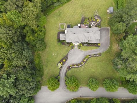 8 Pineview Lane Boonton NJ 07005