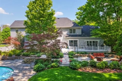 33 Saint Nickolas Way Bernards NJ 07920