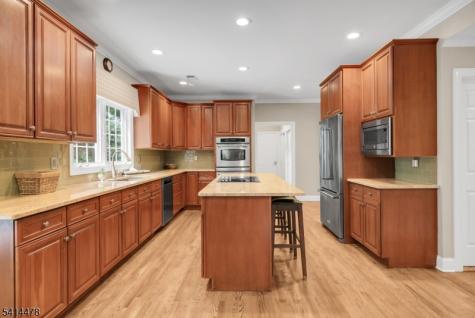 33 Saint Nickolas Way Bernards NJ 07920