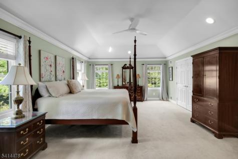 33 Saint Nickolas Way Bernards NJ 07920