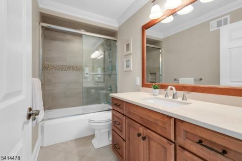 33 Saint Nickolas Way Bernards NJ 07920