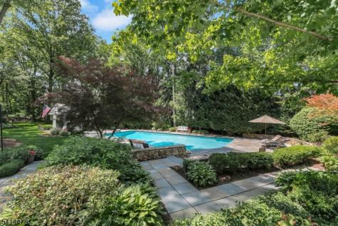 33 Saint Nickolas Way Bernards NJ 07920