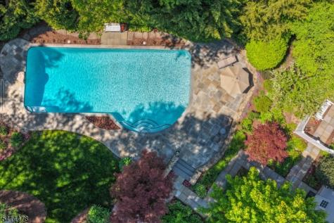 33 Saint Nickolas Way Bernards NJ 07920