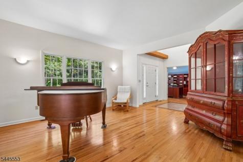 21 Misty Lane Green NJ 07821