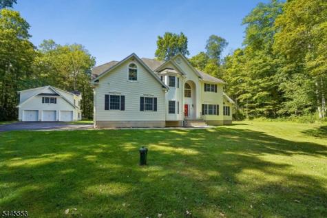 21 Misty Lane Green NJ 07821
