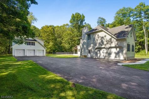 21 Misty Lane Green NJ 07821