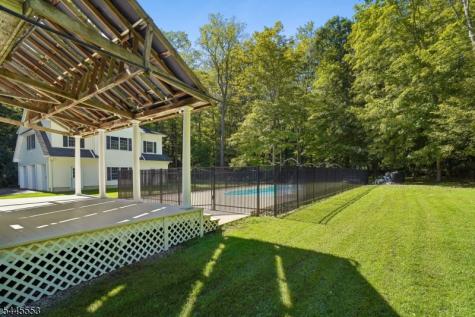 21 Misty Lane Green NJ 07821