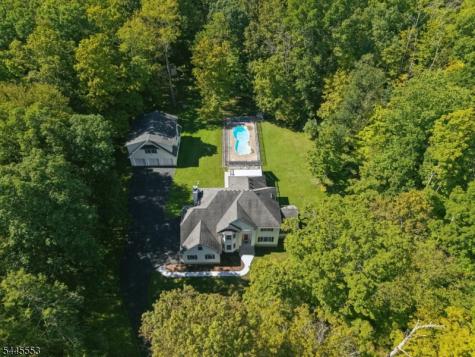 21 Misty Lane Green NJ 07821