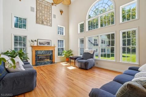 21 Misty Lane Green NJ 07821