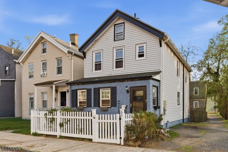 83 Hamilton Street East Orange NJ 07017