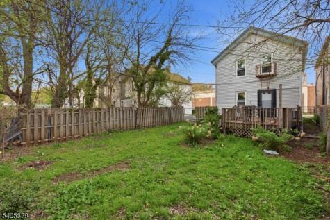 83 Hamilton Street East Orange NJ 07017