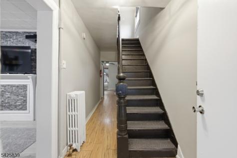 83 Hamilton Street East Orange NJ 07017
