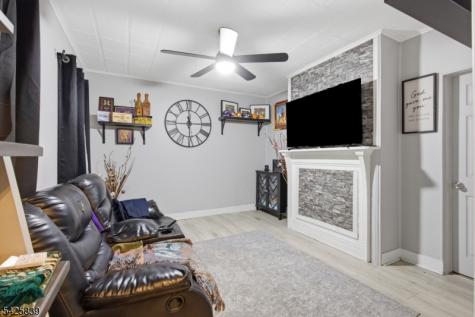 83 Hamilton Street East Orange NJ 07017
