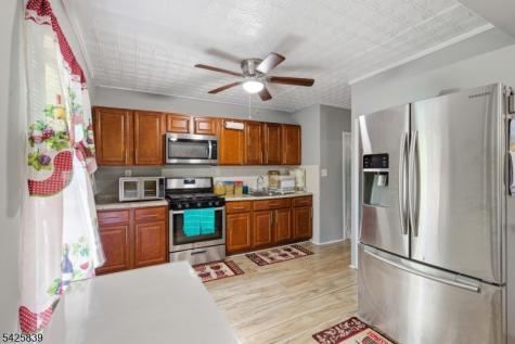 83 Hamilton Street East Orange NJ 07017